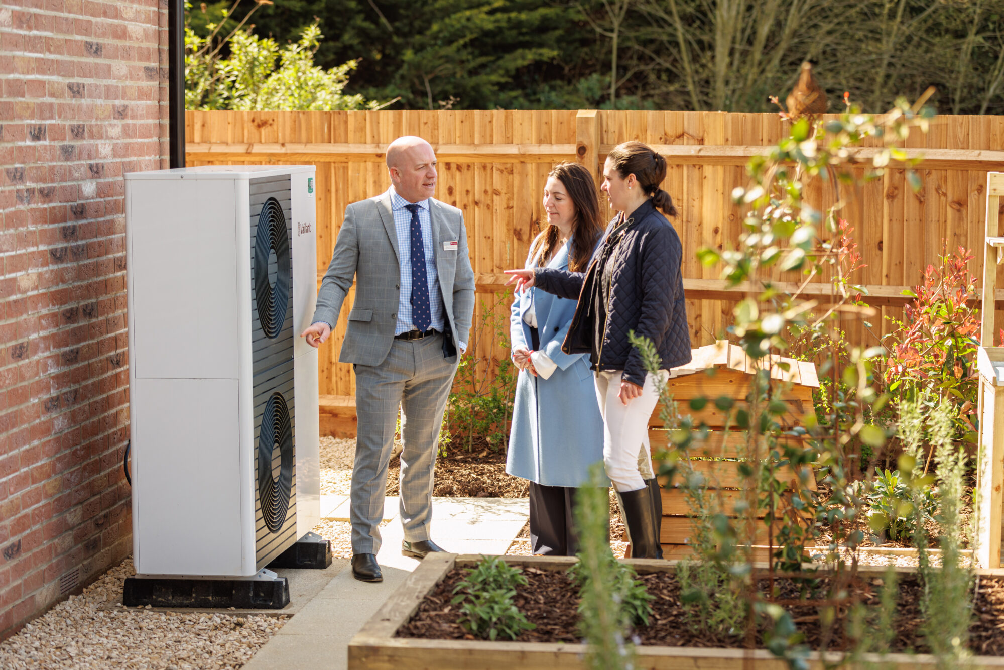 Demonstrating renewable technologies including air source heat pumps (ASHPs)